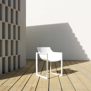 Vondom Wall Street small armchair by Eugeni Quitllet Buy now on Shopdecor