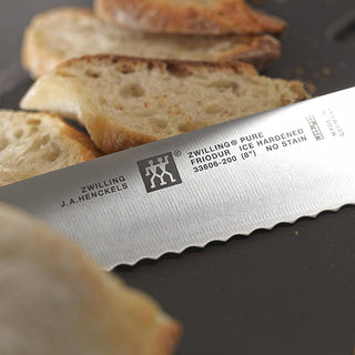 Zwilling Pure Bread Knife 20 cm Buy now on Shopdecor